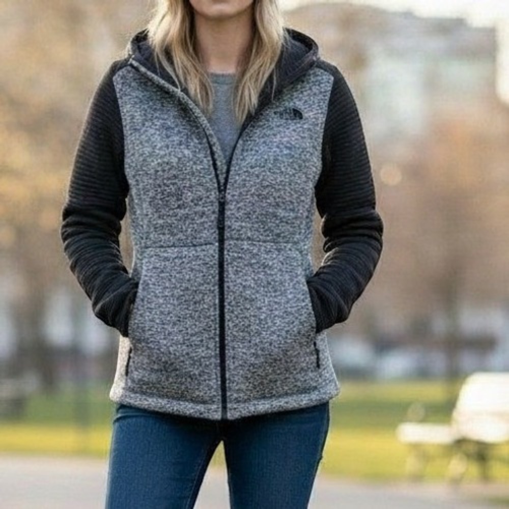 The North Face Women's Indi Insulated Hoodie Grey Ribbed hiking  M Fall Preppy